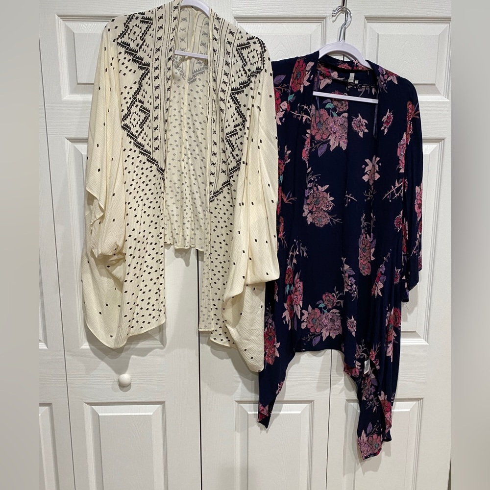 The impeccable pig Kimono Off-white & navy patrons of peace